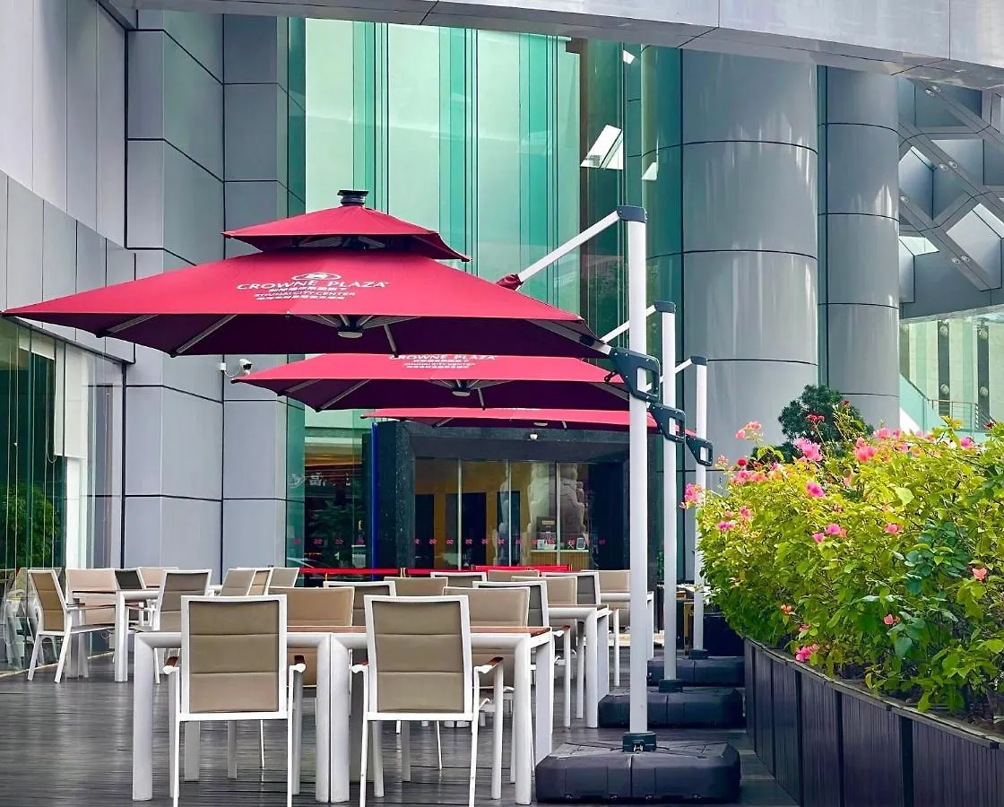 Crowne Plaza Zhuhai City Center By Ihg - Offers Free One-Way Shuttle To Chimelong Ocean Kingdom 5*,