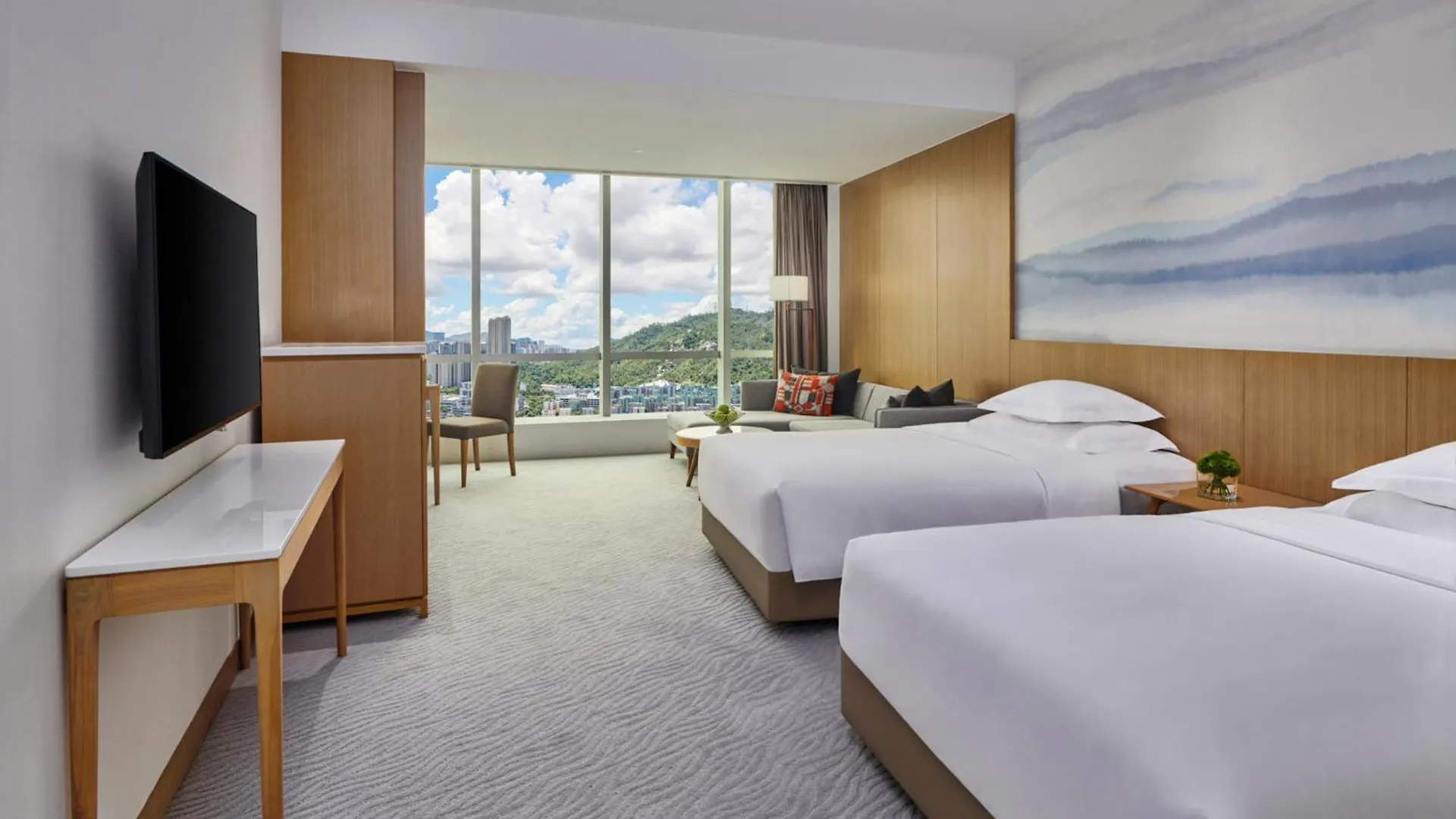 Hotel Crowne Plaza Zhuhai City Center By Ihg - Offers Free One-Way Shuttle To Chimelong Ocean Kingdom