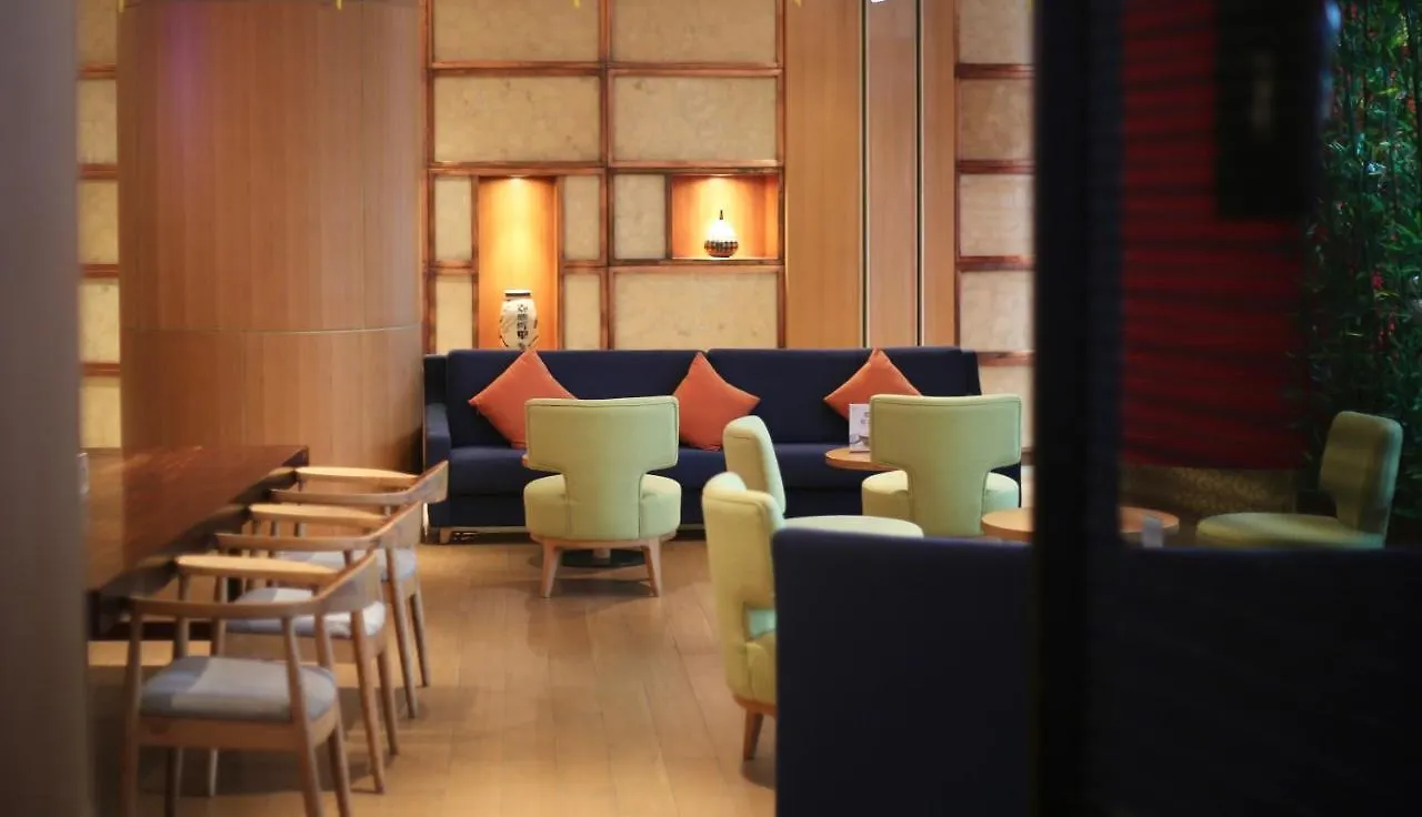 Crowne Plaza Zhuhai City Center By Ihg - Offers Free One-Way Shuttle To Chimelong Ocean Kingdom 5*,
