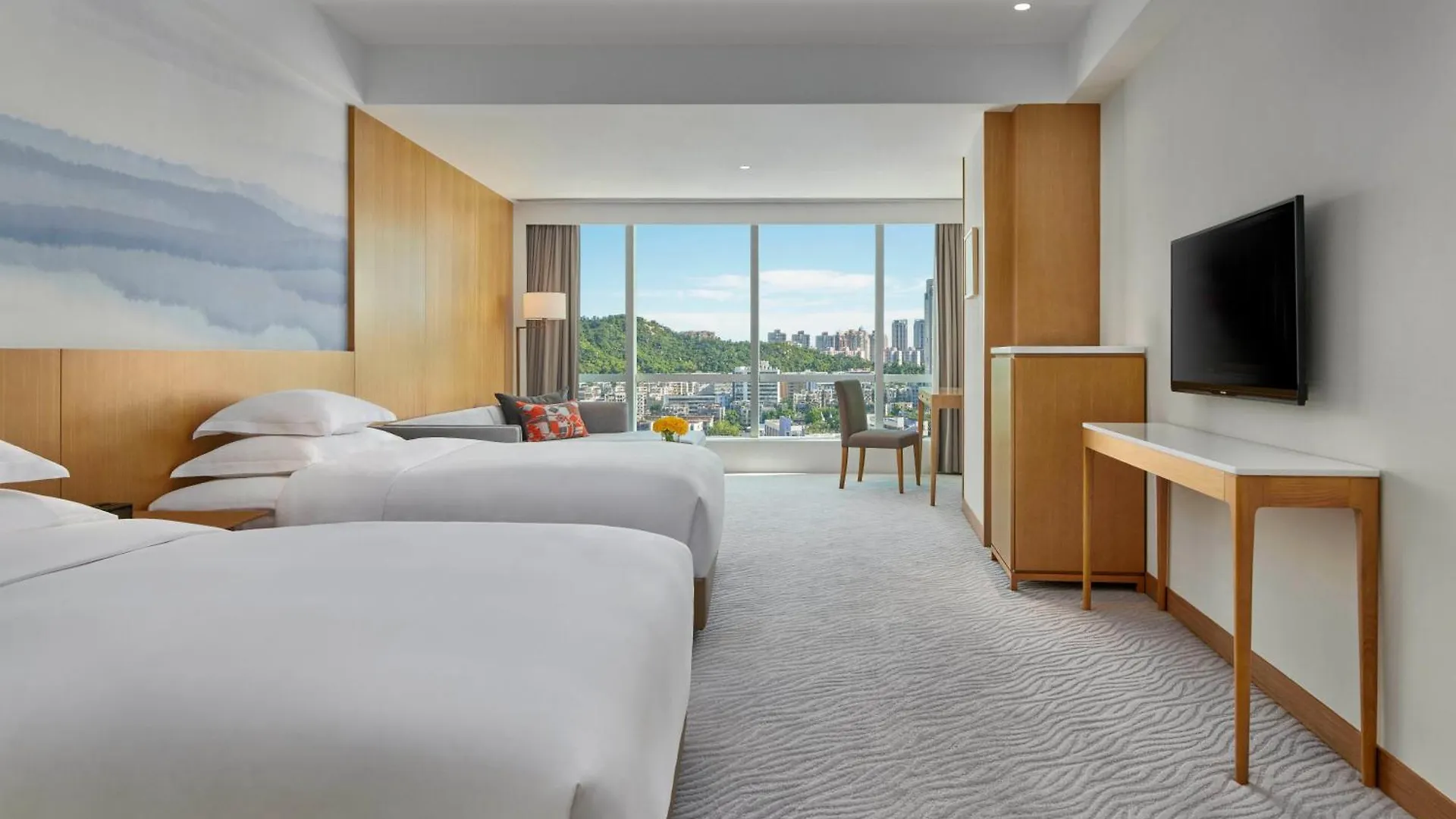 ***** Hotel Crowne Plaza Zhuhai City Center By Ihg - Offers Free One-Way Shuttle To Chimelong Ocean Kingdom China