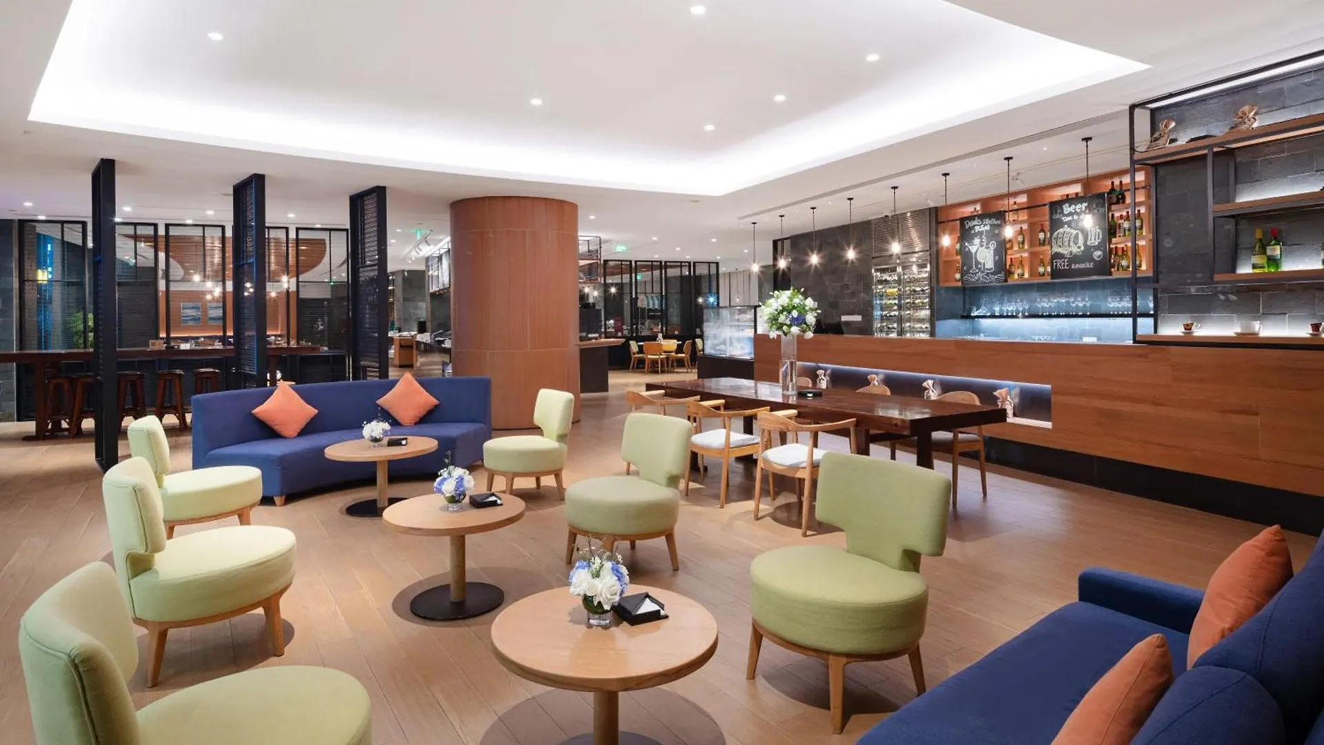 Hotel Crowne Plaza Zhuhai City Center By Ihg - Offers Free One-Way Shuttle To Chimelong Ocean Kingdom